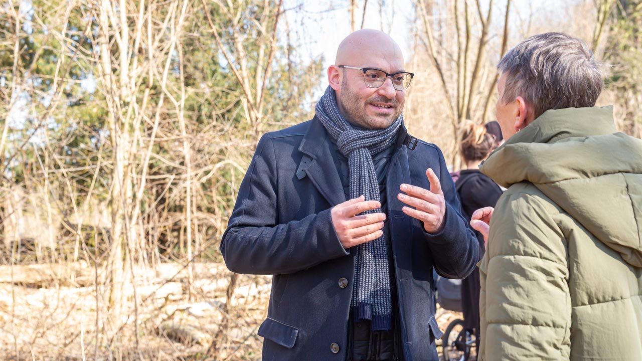 37°: Hass, Hetze, Gewalt – Politiker*innen im Visier ist am 3. Mai 2022, 22.15 Uhr, im ZDF zu sehen.